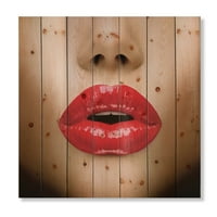 Dizajnerska umjetnost usne seksi žene, lijepa šminka, poljubac izbliza moderan otisak na prirodnom borovom drvetu